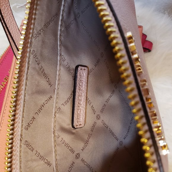 Michael Kors Clutch wristlet hot pink “barbie core” - Picture 7 of 8